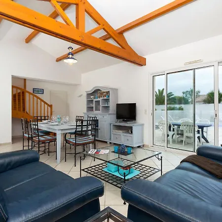 Luxurious With A Dishwasher, Only 3 5km From The * 생장드몽