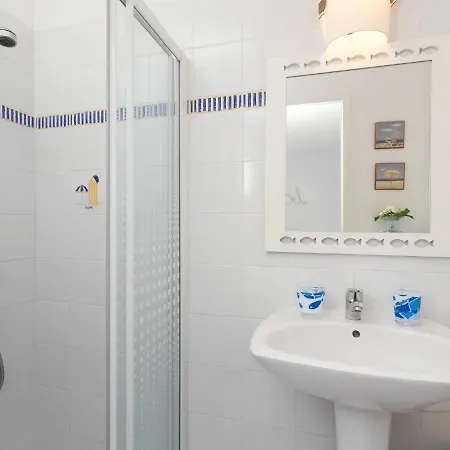 Luxurious With A Dishwasher, Only 3 5km From The *